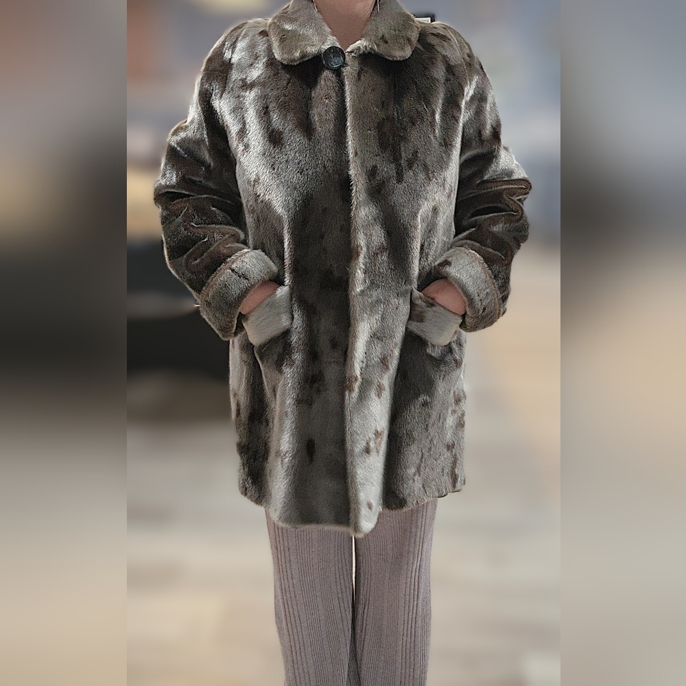 Vintage Real Fur Coat – Mid Length – Excellent Condition - Picture 7 of 9